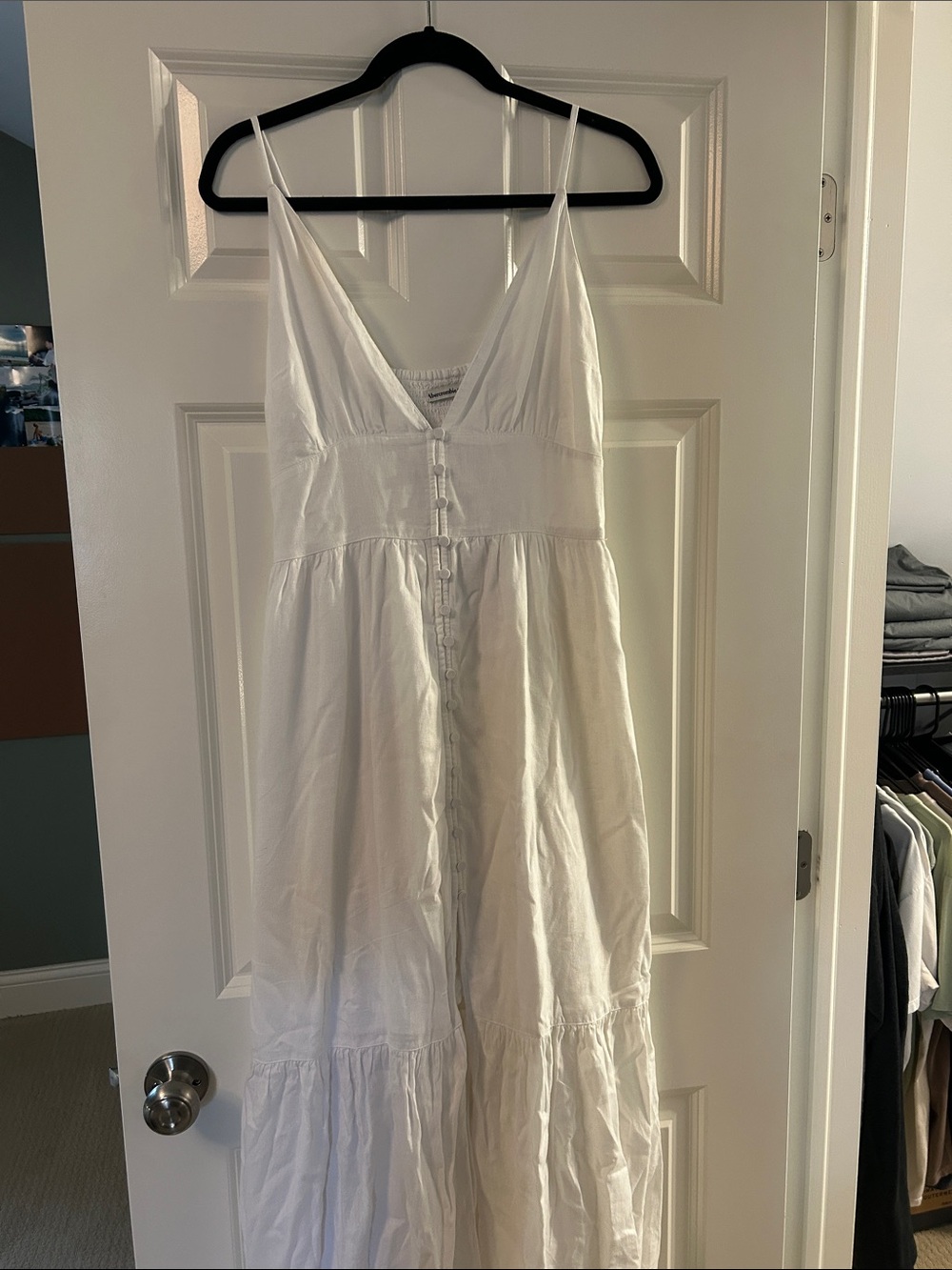 Abercrombie & Fitch White Button-Front Tiered Maxi Dress